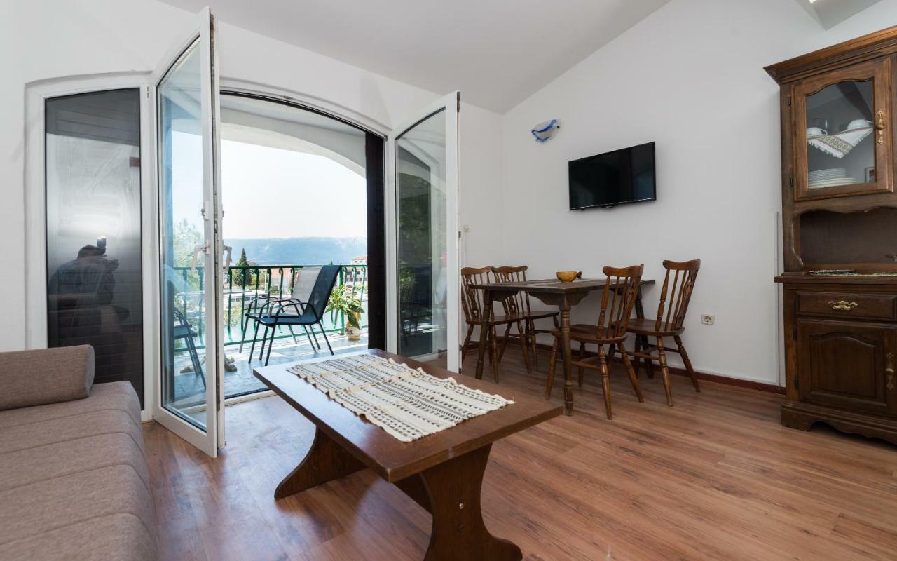 Apartments Azzurro Blace Exterior foto